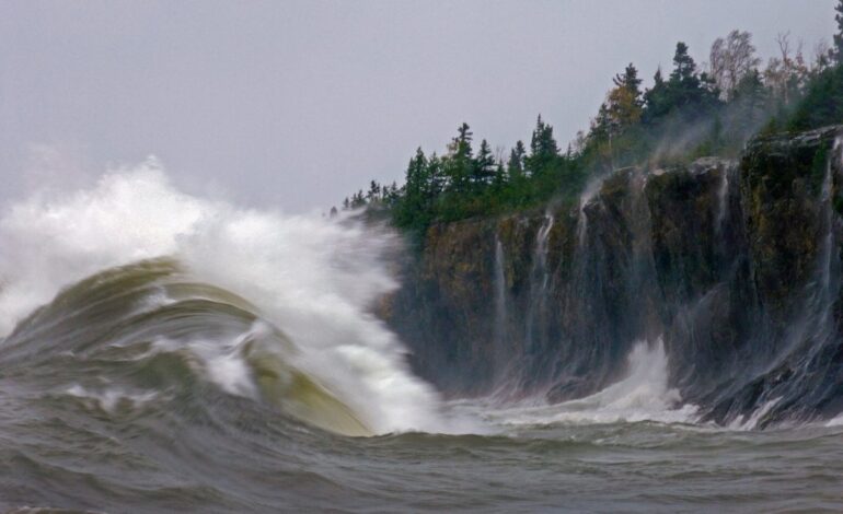 is lake superior an inland sea