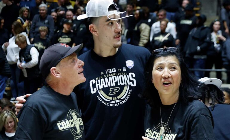 Zach Edey Parents: The Support Behind the 7-Foot-4 Basketball Phenomenon